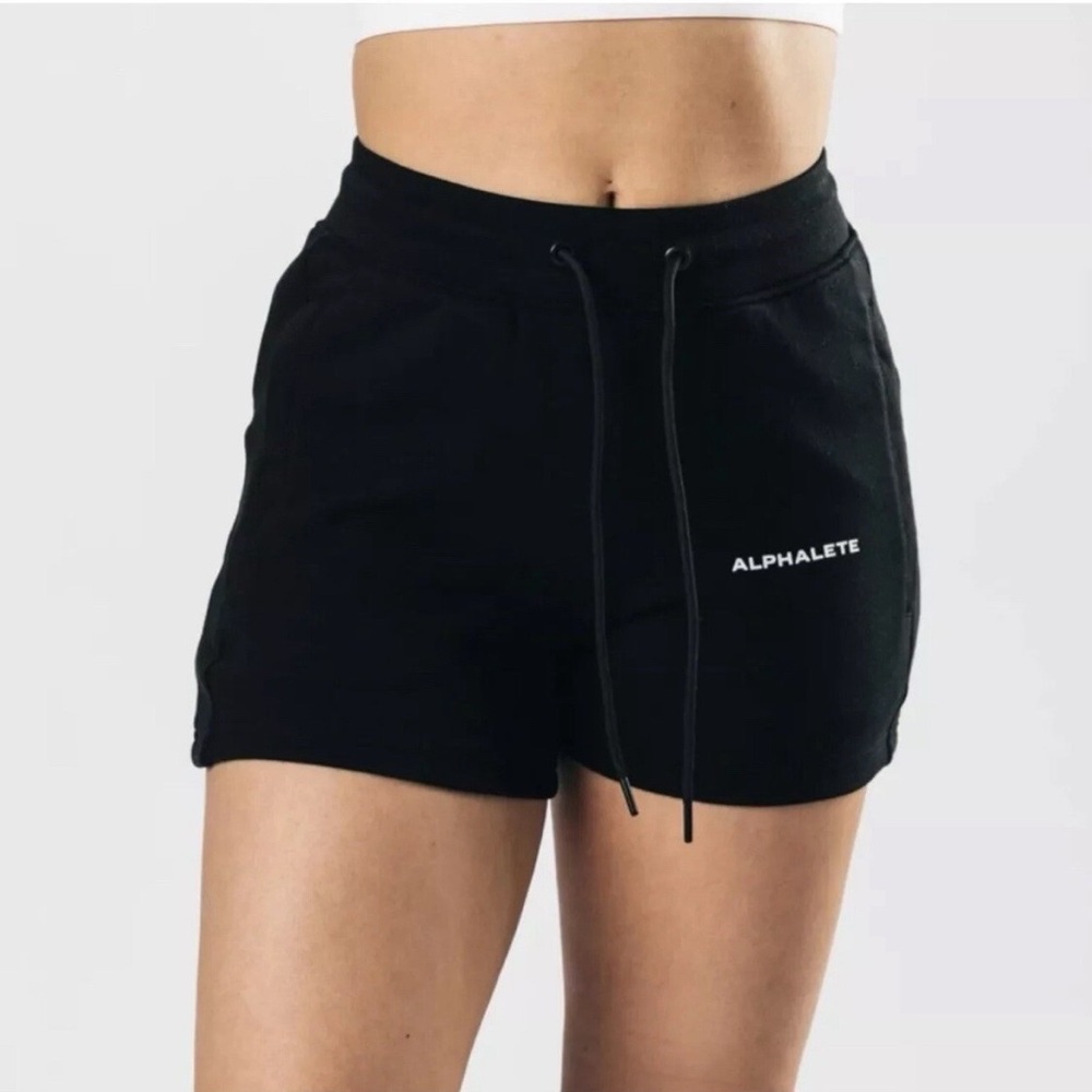 Alphalete NWT Essential Core Shorts Black Sz Small